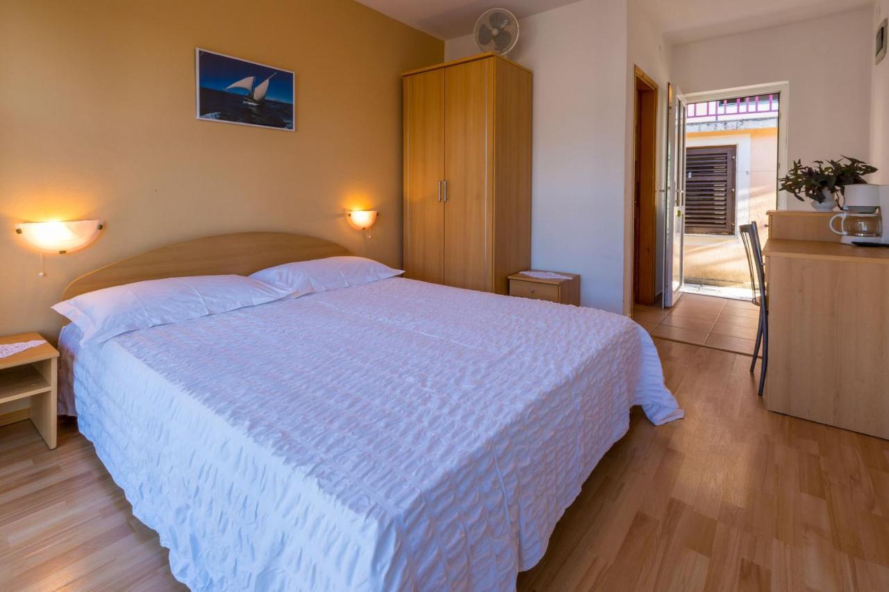 Apartments Ani Crikvenica Exterior foto